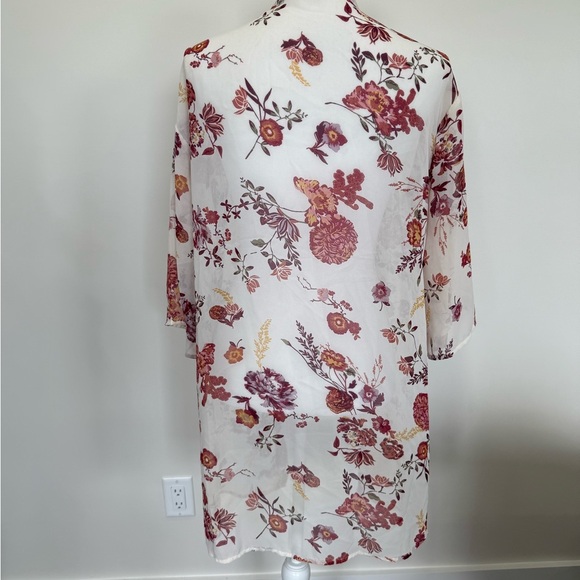 Floral Kimono Cardigan Sheer Lightweight Size M
Spring Summer casual - Picture 2 of 5